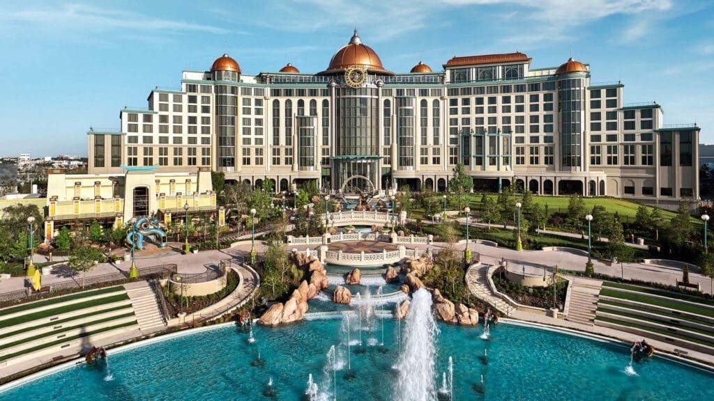 Universal Helios Grand Hotel, a Loews Hotel - Exterior
